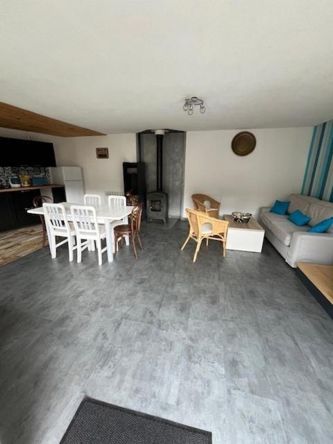 Jolie Maison De Campagne, Compostelle Soleymieux Buitenkant foto