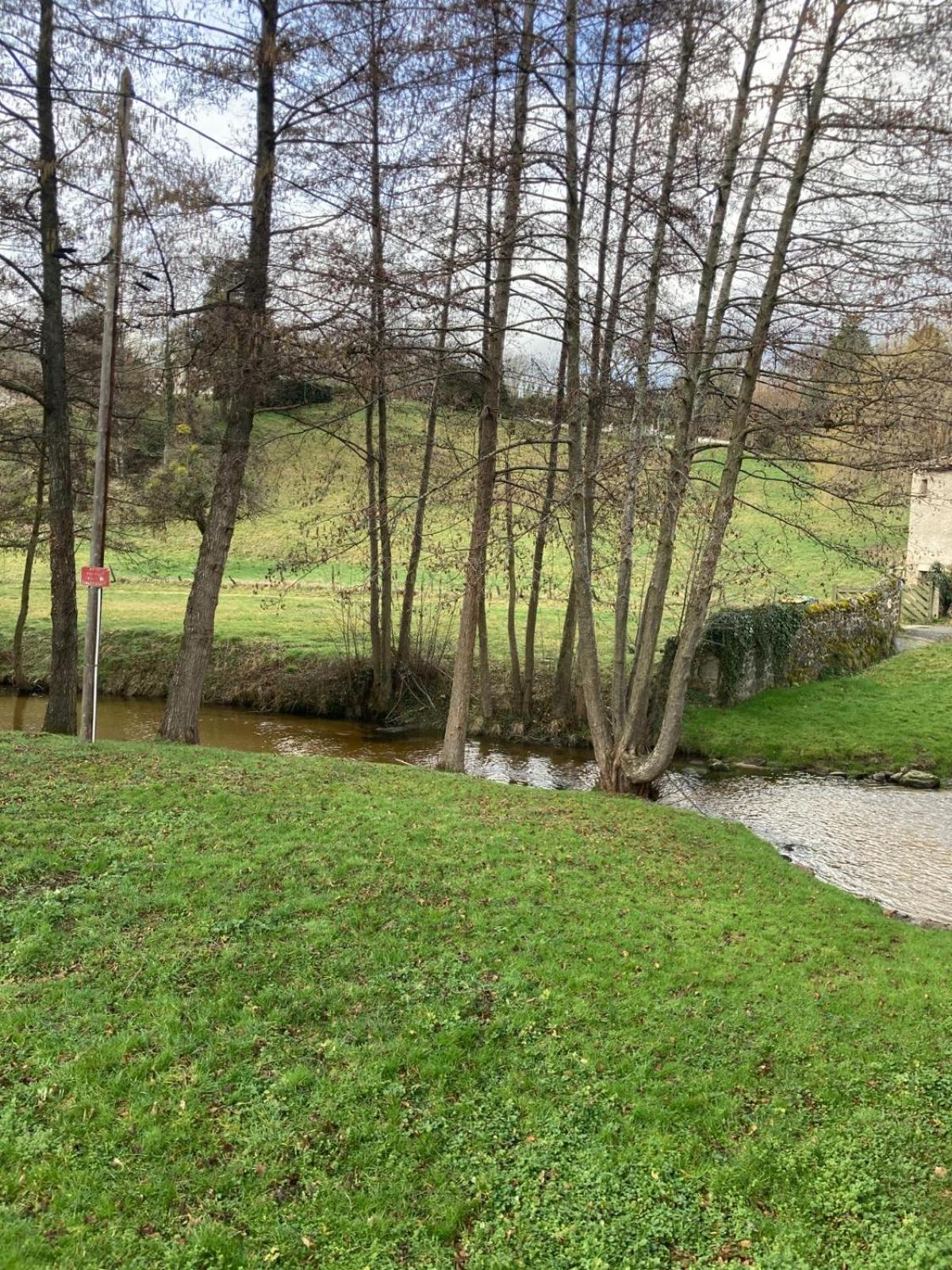 Jolie Maison De Campagne, Compostelle Villa Soleymieux Buitenkant foto