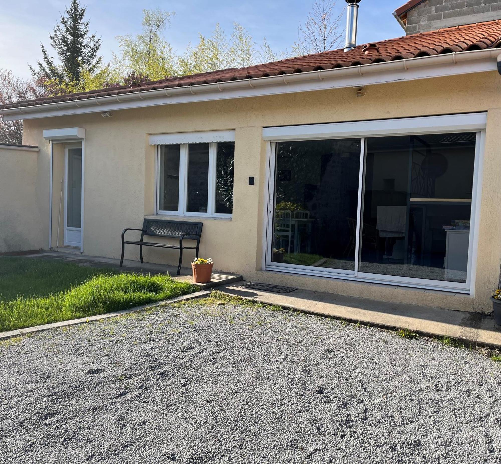 Jolie Maison De Campagne, Compostelle Villa Soleymieux Buitenkant foto